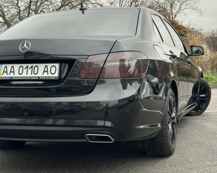 Черный Мерседес Е-Класс, объемом двигателя 2.2 л и пробегом 333 тыс. км за 13600 $, фото 9 на Automoto.ua