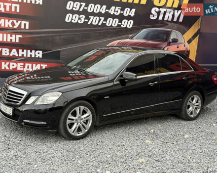 Черный Мерседес Е-Класс, объемом двигателя 2.2 л и пробегом 340 тыс. км за 12500 $, фото 4 на Automoto.ua