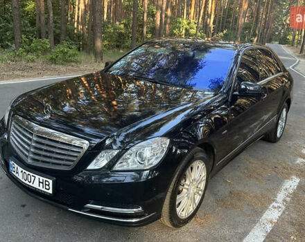 Чорний Мерседес Е-Клас, об'ємом двигуна 3.5 л та пробігом 240 тис. км за 16500 $, фото 2 на Automoto.ua