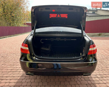 Черный Мерседес Е-Класс, объемом двигателя 2.14 л и пробегом 255 тыс. км за 14500 $, фото 69 на Automoto.ua