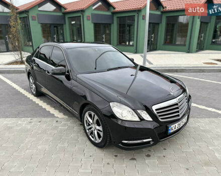 Черный Мерседес Е-Класс, объемом двигателя 2.2 л и пробегом 291 тыс. км за 13000 $, фото 9 на Automoto.ua