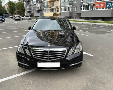 Чорний Мерседес Е-Клас, об'ємом двигуна 2.2 л та пробігом 393 тис. км за 14500 $, фото 1 на Automoto.ua