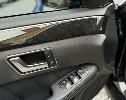 Черный Мерседес Е-Класс, объемом двигателя 2.2 л и пробегом 340 тыс. км за 12500 $, фото 29 на Automoto.ua