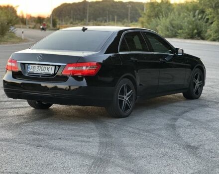 Черный Мерседес Е-Класс, объемом двигателя 2.2 л и пробегом 210 тыс. км за 15000 $, фото 8 на Automoto.ua