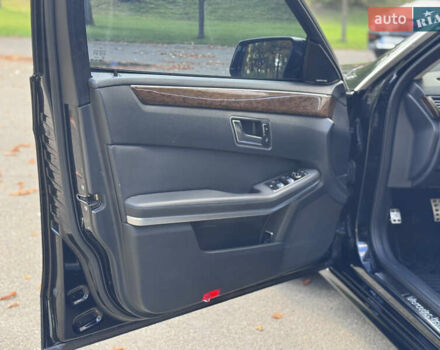 Мерседес Е-Клас 2012 у Вінниці на Automoto.ua Чорний Мерседес Е-Клас, об'ємом двигуна 1.8 л та пробігом 342 тис. км за 9600 $, фото 8 на Automoto.ua