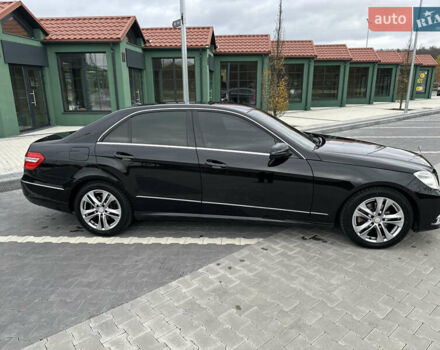 Черный Мерседес Е-Класс, объемом двигателя 2.2 л и пробегом 291 тыс. км за 13000 $, фото 8 на Automoto.ua
