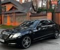 Черный Мерседес Е-Класс, объемом двигателя 2.2 л и пробегом 260 тыс. км за 10000 $, фото 2 на Automoto.ua