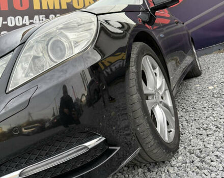 Черный Мерседес Е-Класс, объемом двигателя 2.2 л и пробегом 340 тыс. км за 12500 $, фото 12 на Automoto.ua