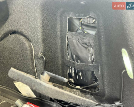 Черный Мерседес Е-Класс, объемом двигателя 2.14 л и пробегом 255 тыс. км за 14500 $, фото 75 на Automoto.ua