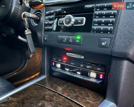 Черный Мерседес Е-Класс, объемом двигателя 2.14 л и пробегом 255 тыс. км за 14500 $, фото 31 на Automoto.ua