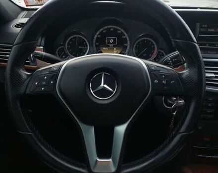 Черный Мерседес Е-Класс, объемом двигателя 3.5 л и пробегом 243 тыс. км за 16000 $, фото 10 на Automoto.ua