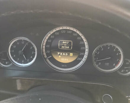 Черный Мерседес Е-Класс, объемом двигателя 1.8 л и пробегом 330 тыс. км за 8999 $, фото 10 на Automoto.ua