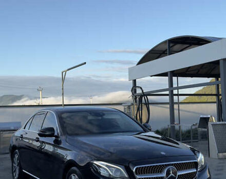 Чорний Мерседес Е-Клас, об'ємом двигуна 2.2 л та пробігом 249 тис. км за 19499 $, фото 35 на Automoto.ua