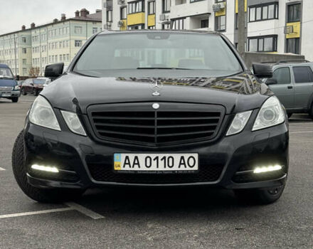 Черный Мерседес Е-Класс, объемом двигателя 2.2 л и пробегом 333 тыс. км за 13600 $, фото 5 на Automoto.ua
