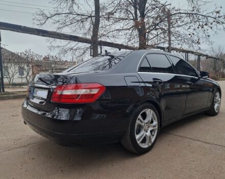 Черный Мерседес Е-Класс, объемом двигателя 1.8 л и пробегом 224 тыс. км за 10500 $, фото 3 на Automoto.ua
