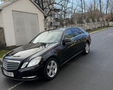 Черный Мерседес Е-Класс, объемом двигателя 2.1 л и пробегом 399 тыс. км за 8999 $, фото 1 на Automoto.ua