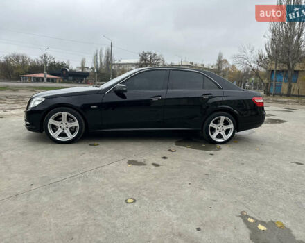 Черный Мерседес Е-Класс, объемом двигателя 1.8 л и пробегом 257 тыс. км за 12500 $, фото 1 на Automoto.ua