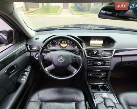 Черный Мерседес Е-Класс, объемом двигателя 2.99 л и пробегом 293 тыс. км за 13500 $, фото 35 на Automoto.ua