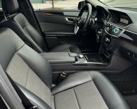 Черный Мерседес Е-Класс, объемом двигателя 2.2 л и пробегом 291 тыс. км за 13000 $, фото 14 на Automoto.ua