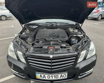 Черный Мерседес Е-Класс, объемом двигателя 2.2 л и пробегом 333 тыс. км за 13600 $, фото 33 на Automoto.ua