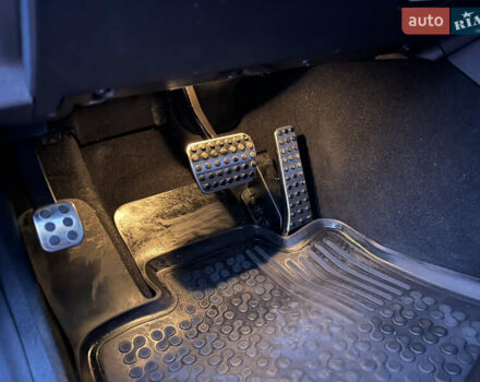 Черный Мерседес Е-Класс, объемом двигателя 2.14 л и пробегом 255 тыс. км за 14500 $, фото 37 на Automoto.ua