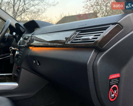 Черный Мерседес Е-Класс, объемом двигателя 2.14 л и пробегом 255 тыс. км за 14500 $, фото 19 на Automoto.ua