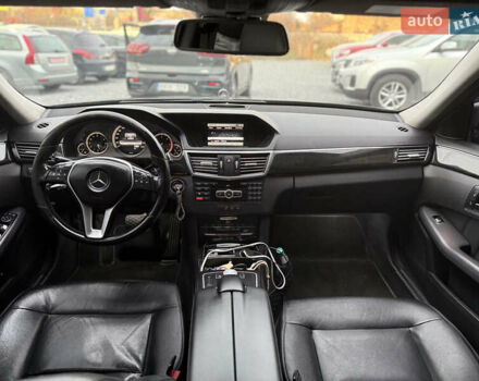 Черный Мерседес Е-Класс, объемом двигателя 2.2 л и пробегом 340 тыс. км за 12500 $, фото 23 на Automoto.ua