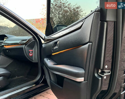 Черный Мерседес Е-Класс, объемом двигателя 2.14 л и пробегом 255 тыс. км за 14500 $, фото 40 на Automoto.ua