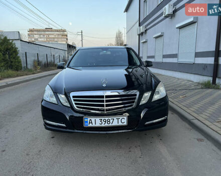 Черный Мерседес Е-Класс, объемом двигателя 2.14 л и пробегом 283 тыс. км за 12850 $, фото 1 на Automoto.ua
