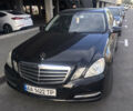 Черный Мерседес Е-Класс, объемом двигателя 1.8 л и пробегом 330 тыс. км за 8999 $, фото 1 на Automoto.ua