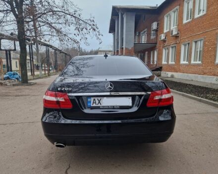 Черный Мерседес Е-Класс, объемом двигателя 1.8 л и пробегом 224 тыс. км за 10500 $, фото 4 на Automoto.ua