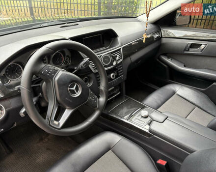 Чорний Мерседес Е-Клас, об'ємом двигуна 2.2 л та пробігом 393 тис. км за 14500 $, фото 17 на Automoto.ua