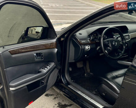 Мерседес Е-Класс 2012 в Умани на Automoto.ua Черный Мерседес Е-Класс, объемом двигателя 2.2 л и пробегом 345 тыс. км за 11451 $, фото 10 на Automoto.ua