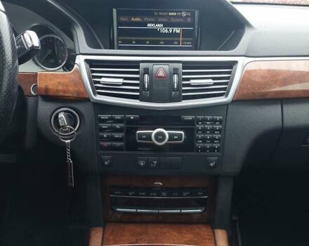 Черный Мерседес Е-Класс, объемом двигателя 3.5 л и пробегом 243 тыс. км за 16000 $, фото 14 на Automoto.ua