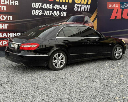 Черный Мерседес Е-Класс, объемом двигателя 2.2 л и пробегом 340 тыс. км за 12500 $, фото 13 на Automoto.ua