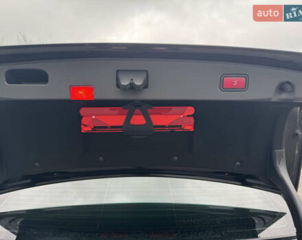 Черный Мерседес Е-Класс, объемом двигателя 2.2 л и пробегом 333 тыс. км за 13600 $, фото 36 на Automoto.ua