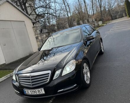 Черный Мерседес Е-Класс, объемом двигателя 2.1 л и пробегом 399 тыс. км за 8999 $, фото 2 на Automoto.ua