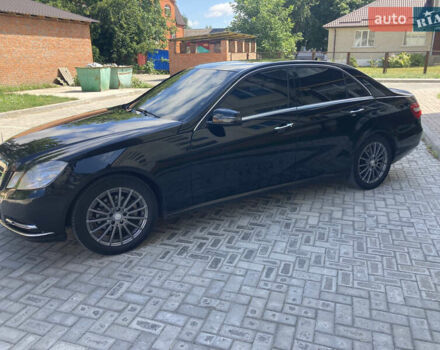 Черный Мерседес Е-Класс, объемом двигателя 1.8 л и пробегом 340 тыс. км за 10000 $, фото 4 на Automoto.ua