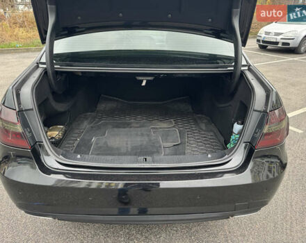 Черный Мерседес Е-Класс, объемом двигателя 2.2 л и пробегом 333 тыс. км за 13600 $, фото 35 на Automoto.ua