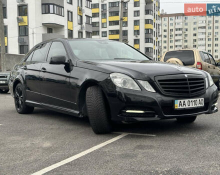 Черный Мерседес Е-Класс, объемом двигателя 2.2 л и пробегом 333 тыс. км за 13600 $, фото 3 на Automoto.ua