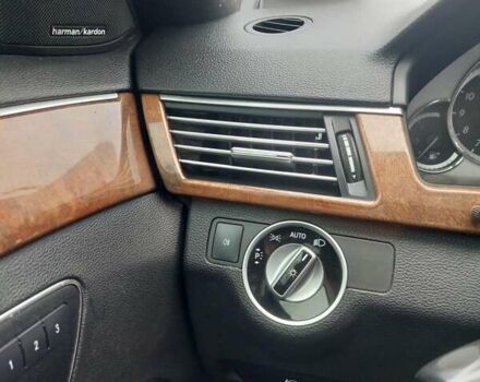 Черный Мерседес Е-Класс, объемом двигателя 3.5 л и пробегом 243 тыс. км за 16000 $, фото 13 на Automoto.ua