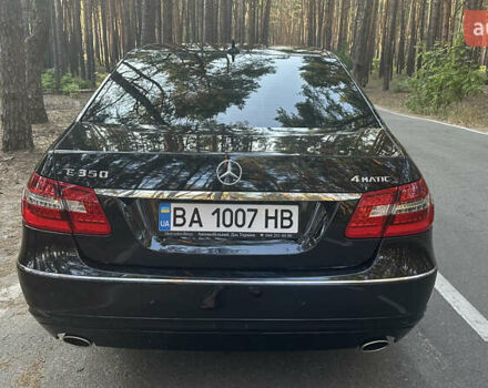 Чорний Мерседес Е-Клас, об'ємом двигуна 3.5 л та пробігом 240 тис. км за 16500 $, фото 4 на Automoto.ua