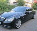 Чорний Мерседес Е-Клас, об'ємом двигуна 2 л та пробігом 330 тис. км за 10750 $, фото 1 на Automoto.ua