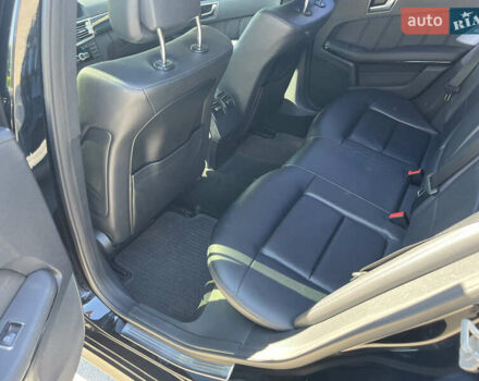 Чорний Мерседес Е-Клас, об'ємом двигуна 2.14 л та пробігом 334 тис. км за 13000 $, фото 9 на Automoto.ua