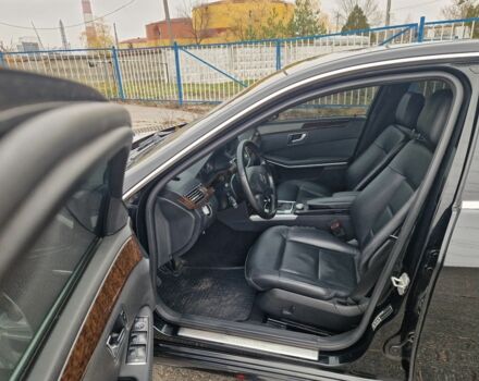 Черный Мерседес Е-Класс, объемом двигателя 1.8 л и пробегом 224 тыс. км за 10500 $, фото 7 на Automoto.ua