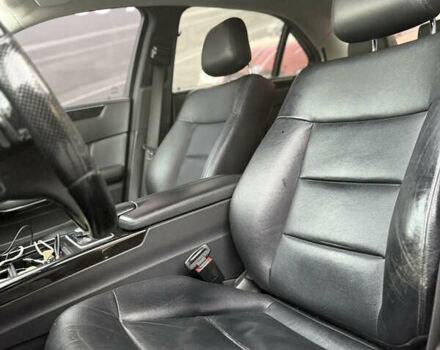 Черный Мерседес Е-Класс, объемом двигателя 2.2 л и пробегом 340 тыс. км за 12500 $, фото 27 на Automoto.ua