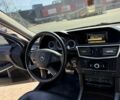 Черный Мерседес Е-Класс, объемом двигателя 2.1 л и пробегом 293 тыс. км за 12000 $, фото 7 на Automoto.ua