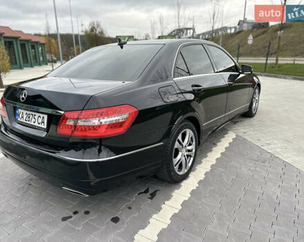 Черный Мерседес Е-Класс, объемом двигателя 2.2 л и пробегом 291 тыс. км за 13000 $, фото 6 на Automoto.ua