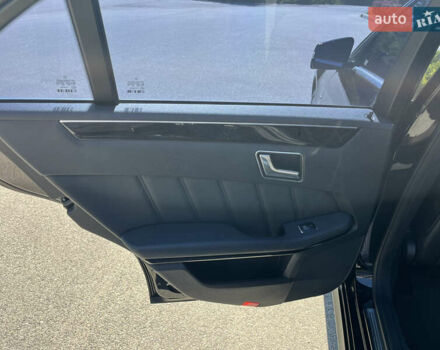 Чорний Мерседес Е-Клас, об'ємом двигуна 2.14 л та пробігом 334 тис. км за 13000 $, фото 10 на Automoto.ua