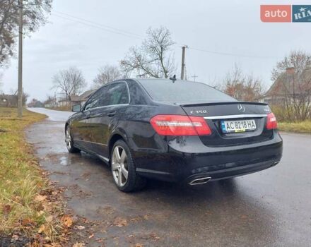 Черный Мерседес Е-Класс, объемом двигателя 3.5 л и пробегом 243 тыс. км за 16000 $, фото 3 на Automoto.ua